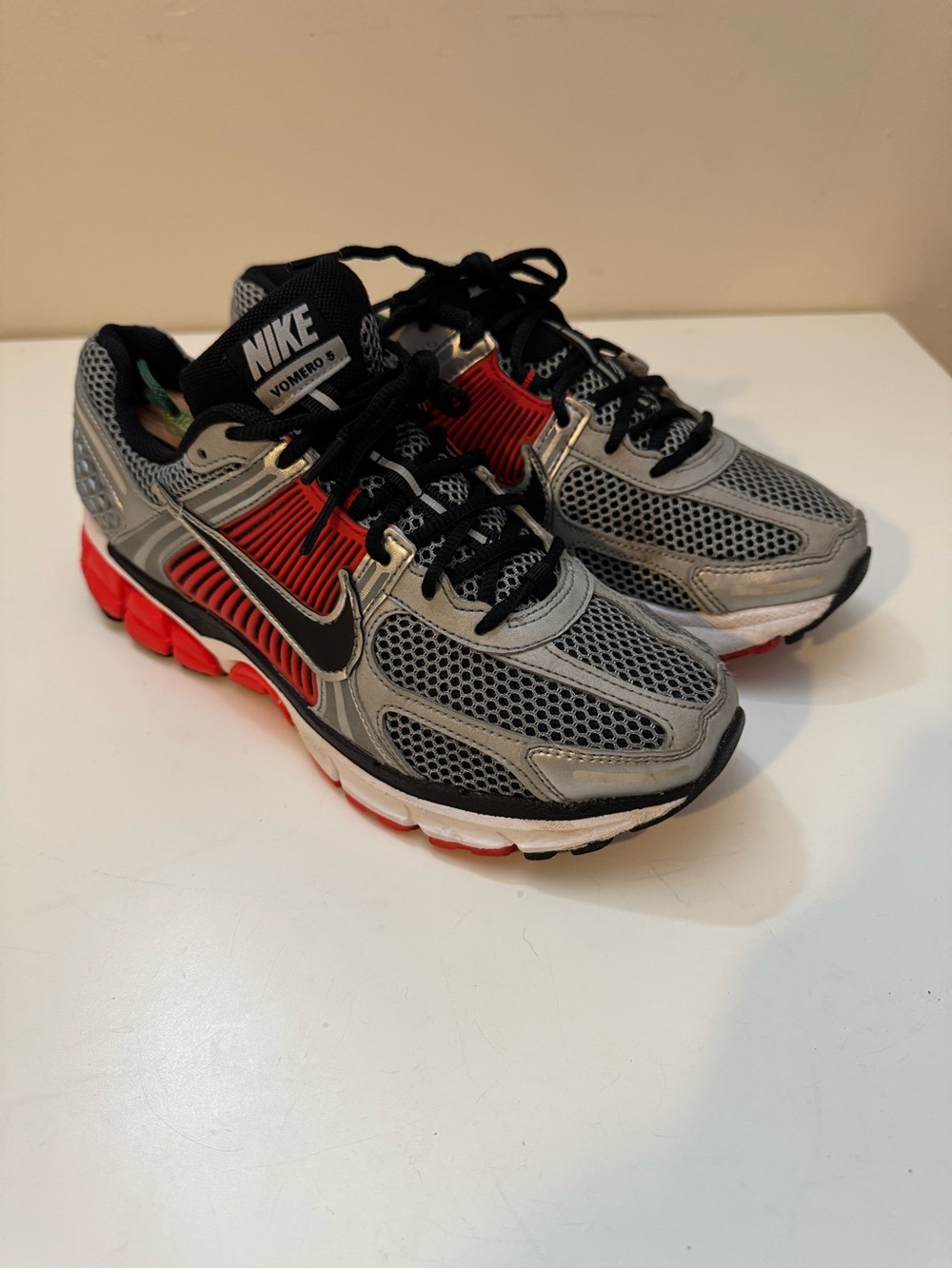 Nike Air Zoom Vomero 5 Bright Crimson Metallic Silver / Men’s 8 - FJ4151-005